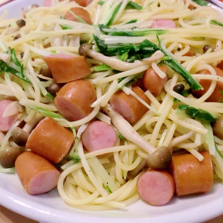 子どもが大好き♪ウィンナーと水菜のパスタ